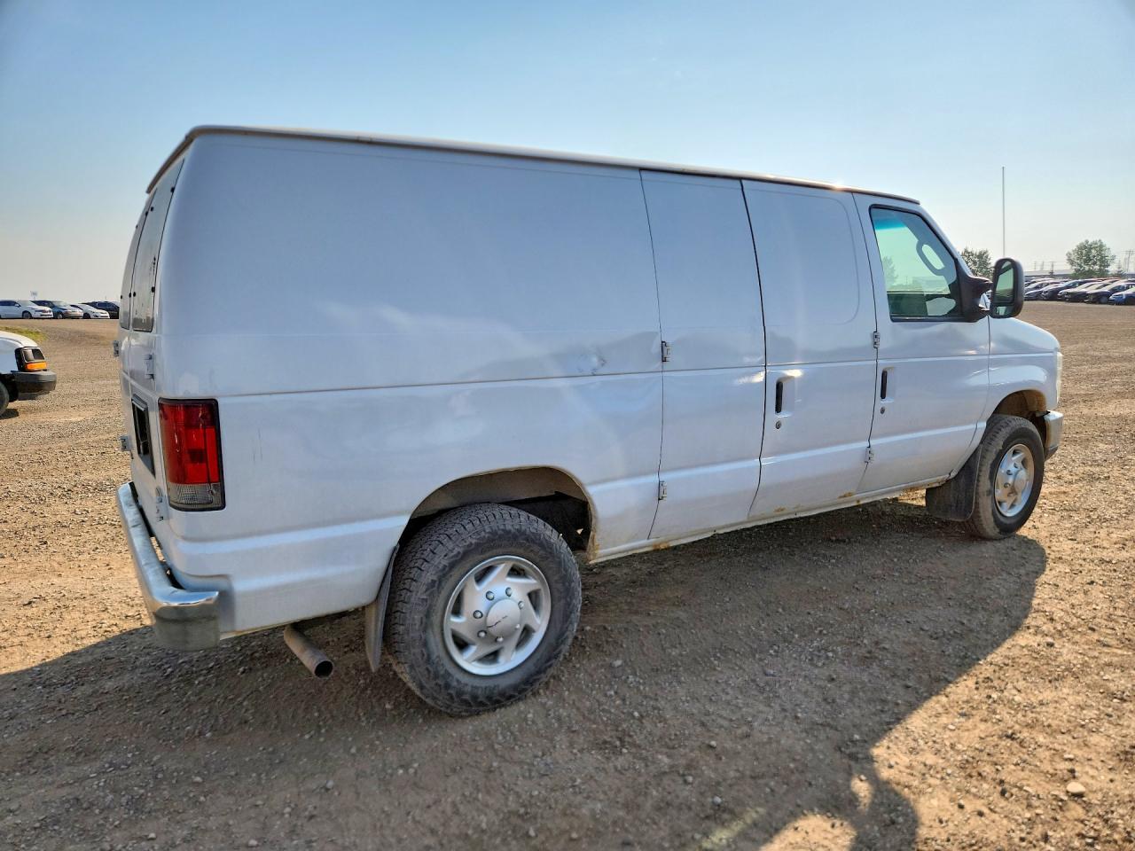 2013 Ford Econoline E250 Van - Фото 3