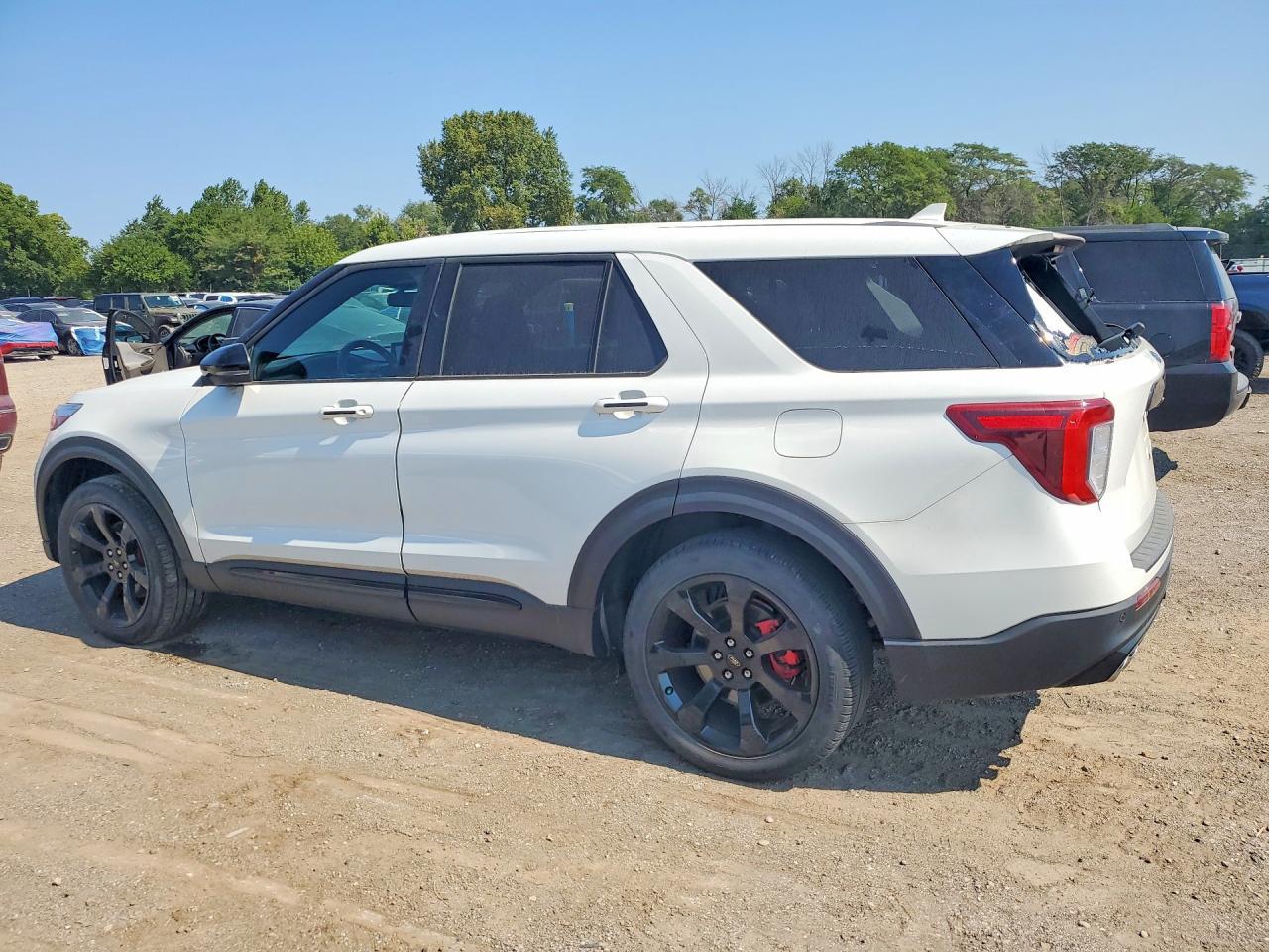 2022 Ford Explorer St - Фото 2