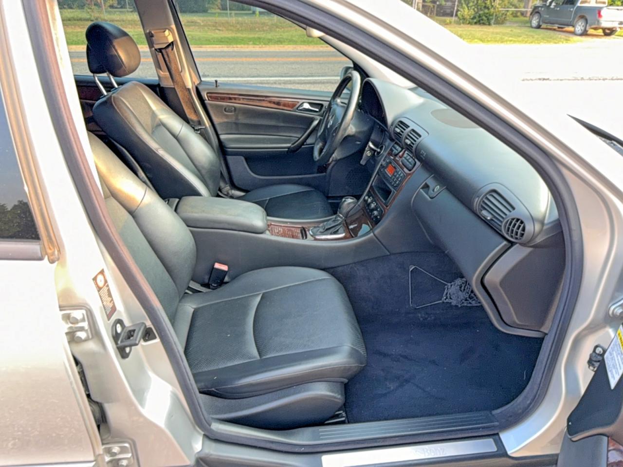 2003 Mercedes-Benz C 240 - Image 5