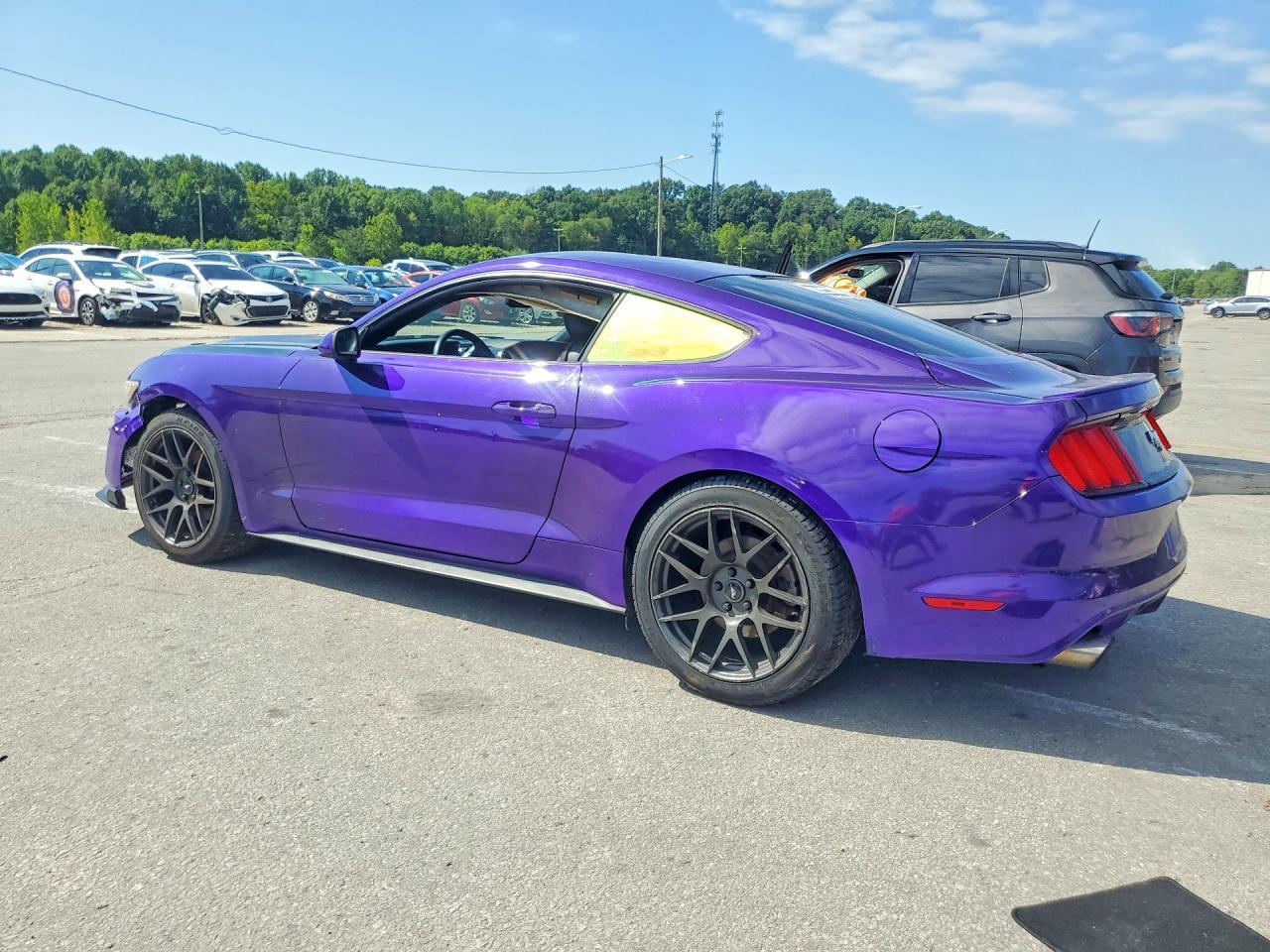 2015 Ford Mustang - Фото 2