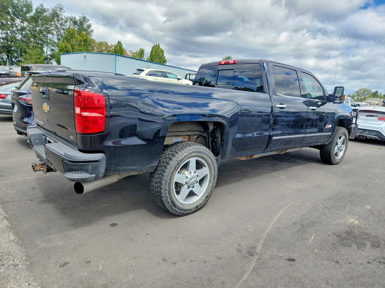 2015 Chevrolet Silverado K2500 Heavy Duty Ltz - Image 3