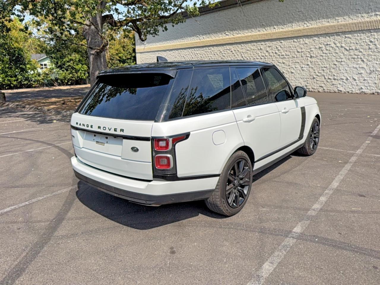 2019 Land Rover Range Rover Supercharged - Image 4