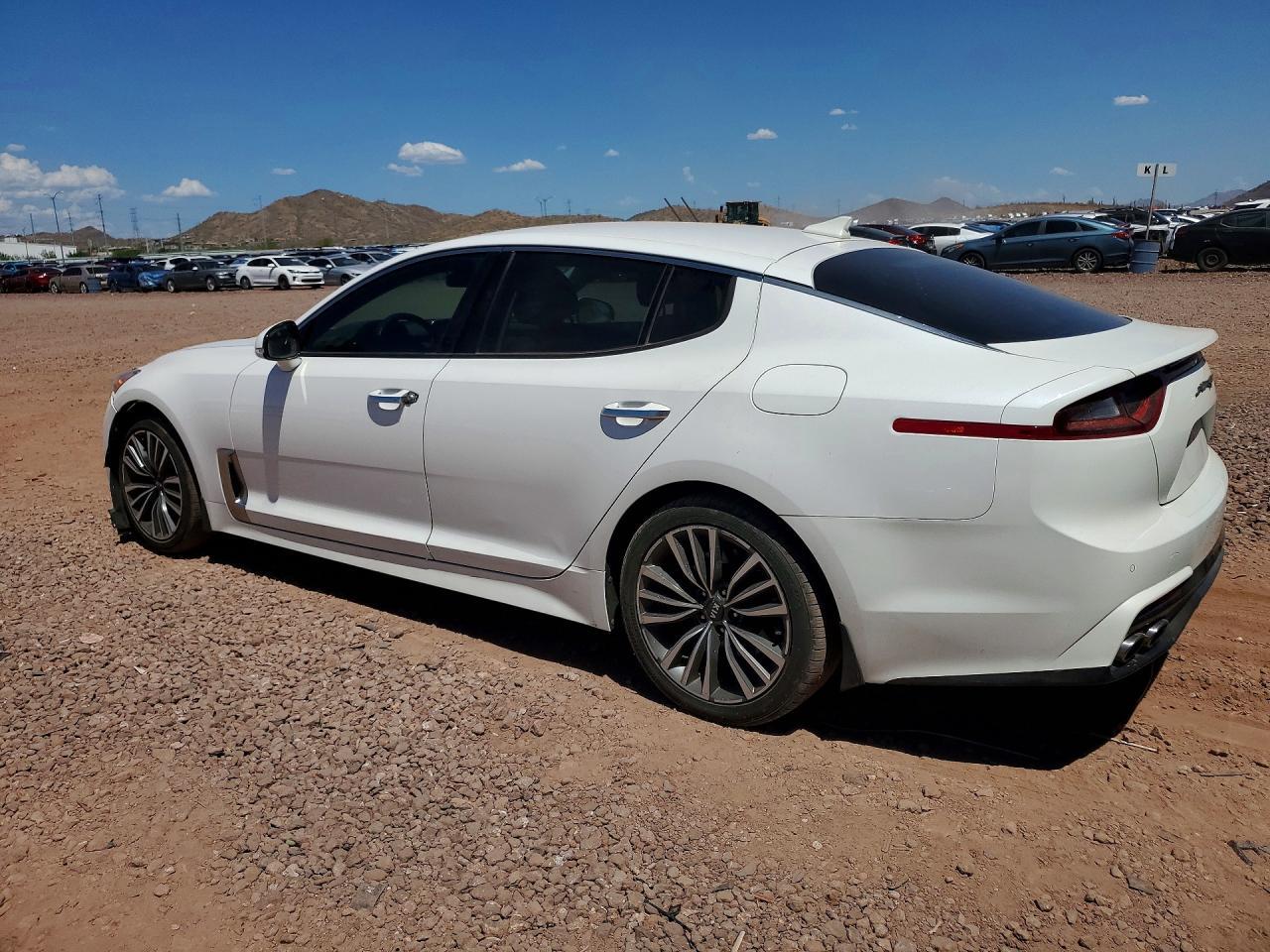 2019 Kia Stinger Base - Image 2