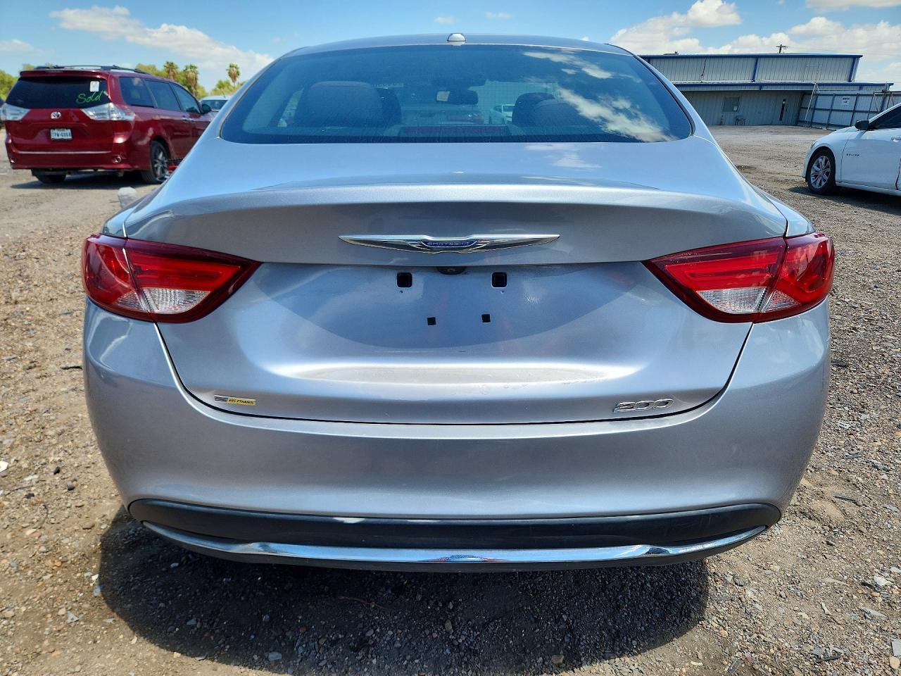 2015 Chrysler 200 Limited - Image 6