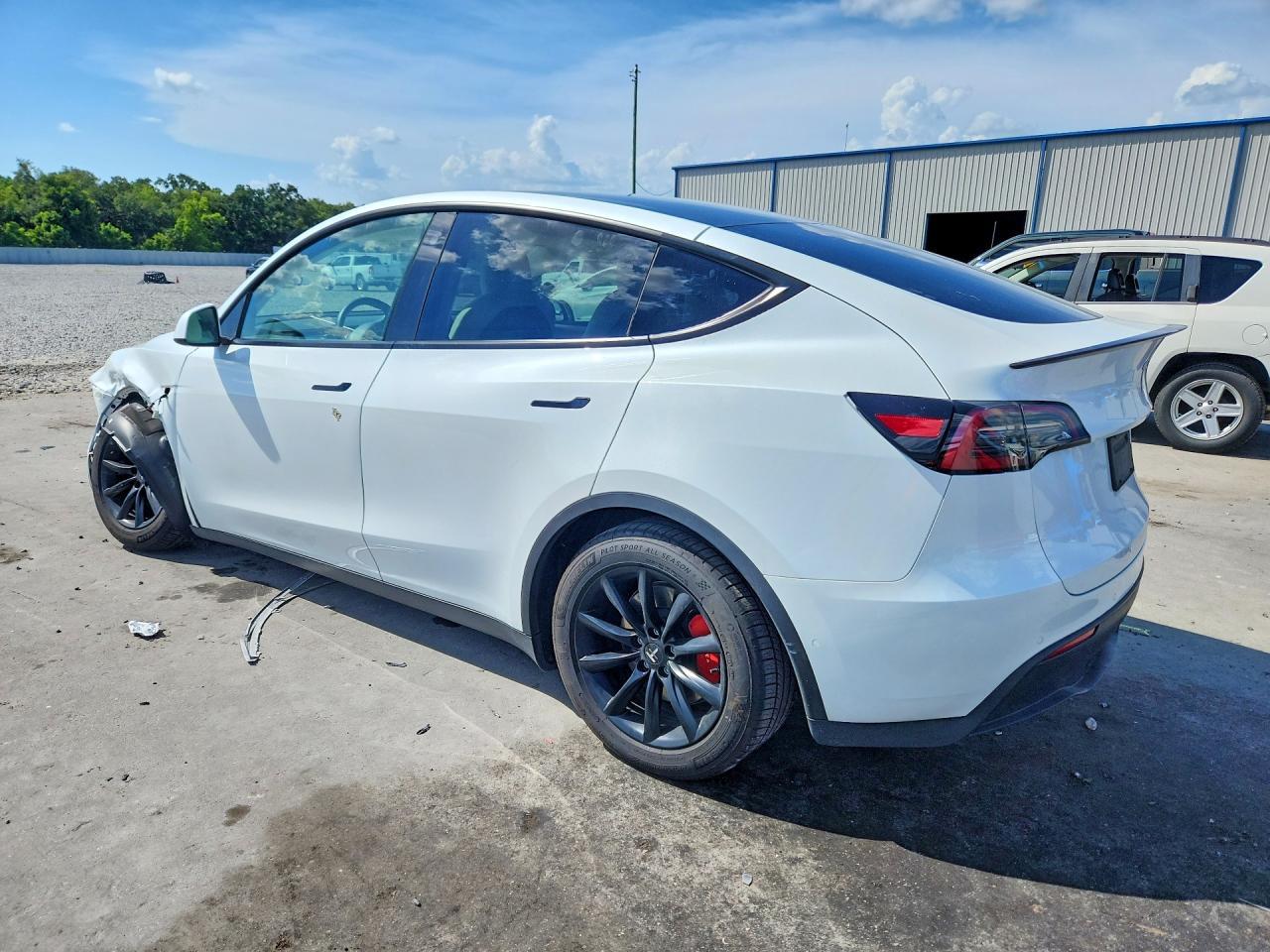 2021 Tesla Model Y - Фото 2