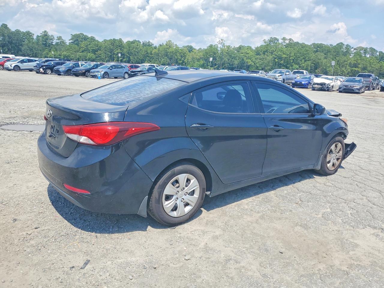 2016 Hyundai Elantra Se - Фото 3