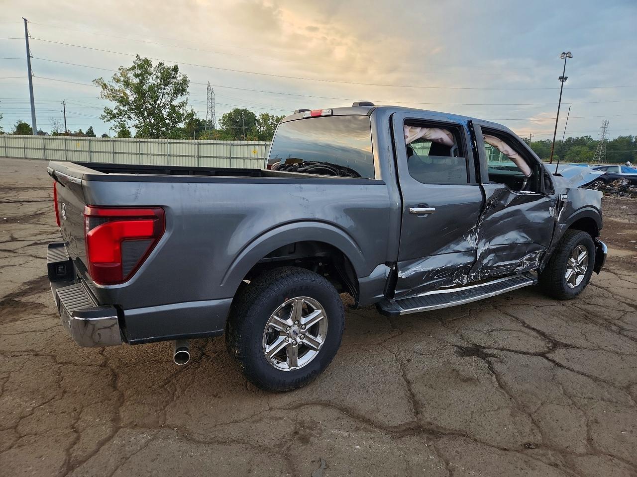 2025 Ford F150 Xlt - Image 3