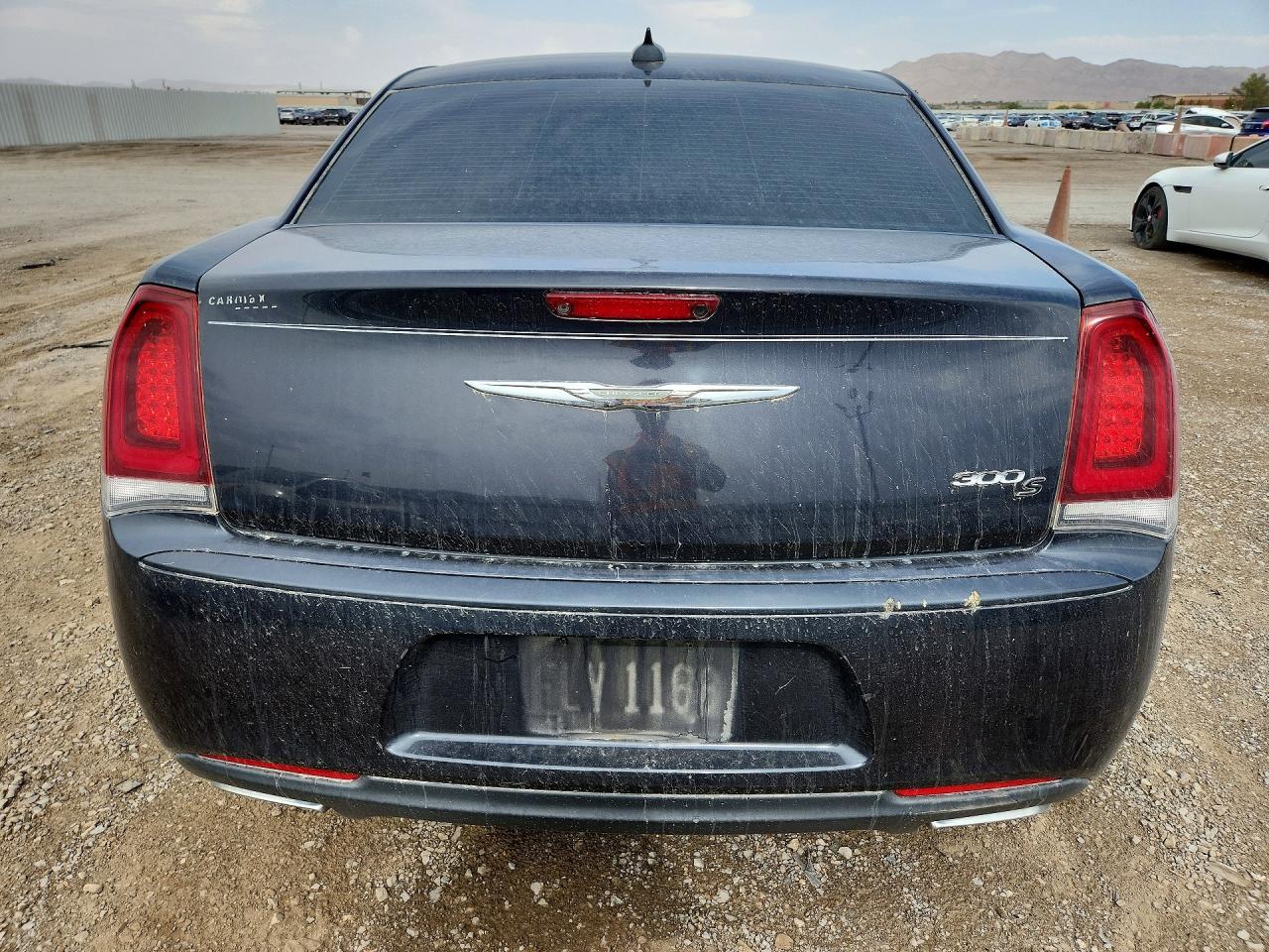 2015 Chrysler 300 S - Image 6