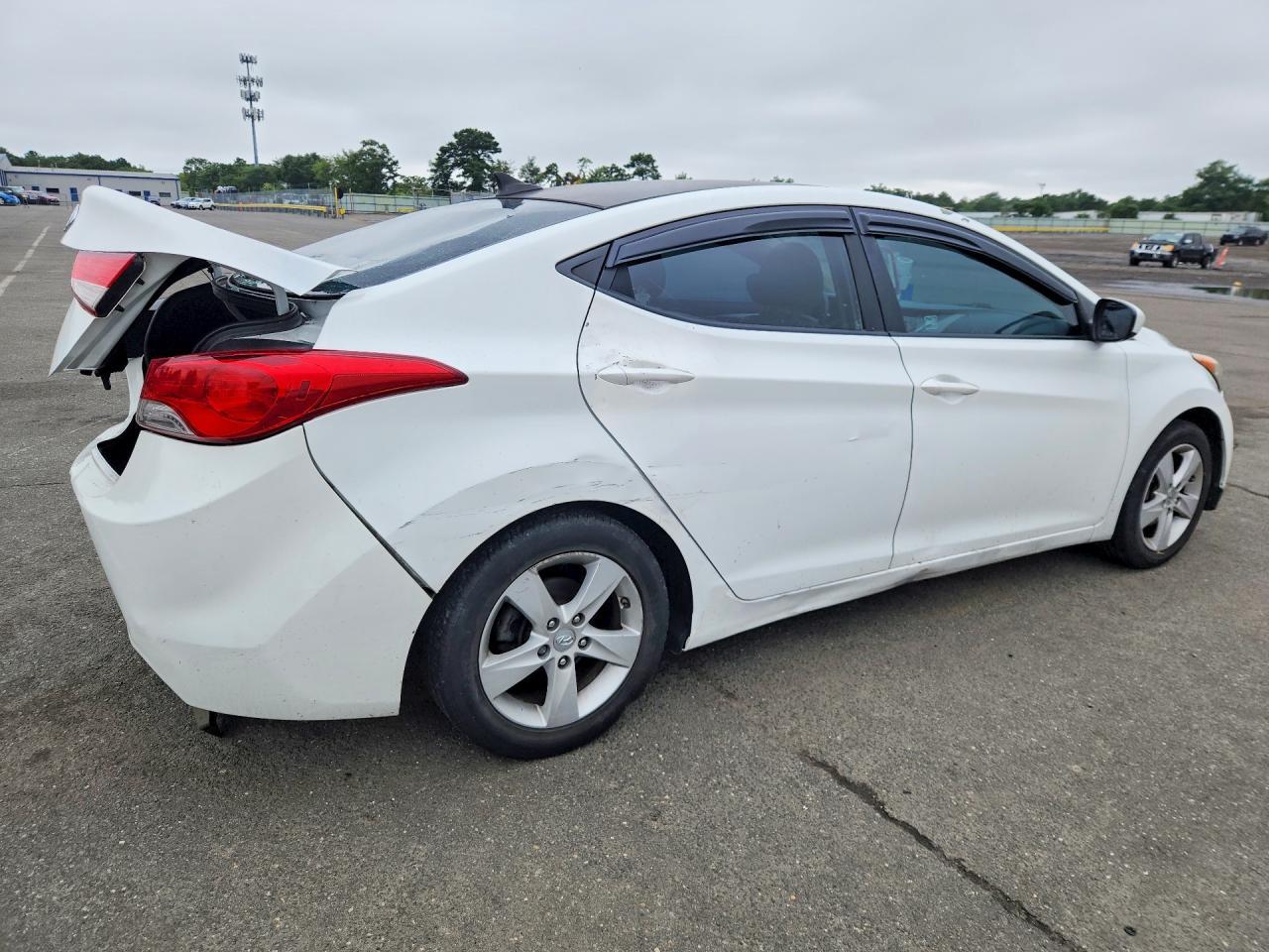 2011 Hyundai Elantra Gls - Image 3