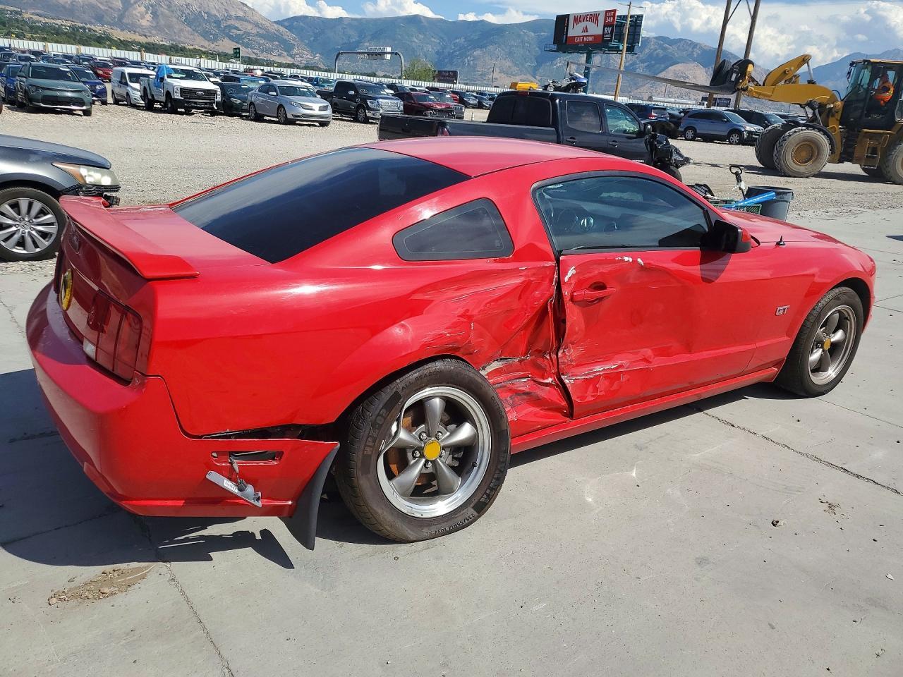 2005 Ford Mustang Gt - Фото 3
