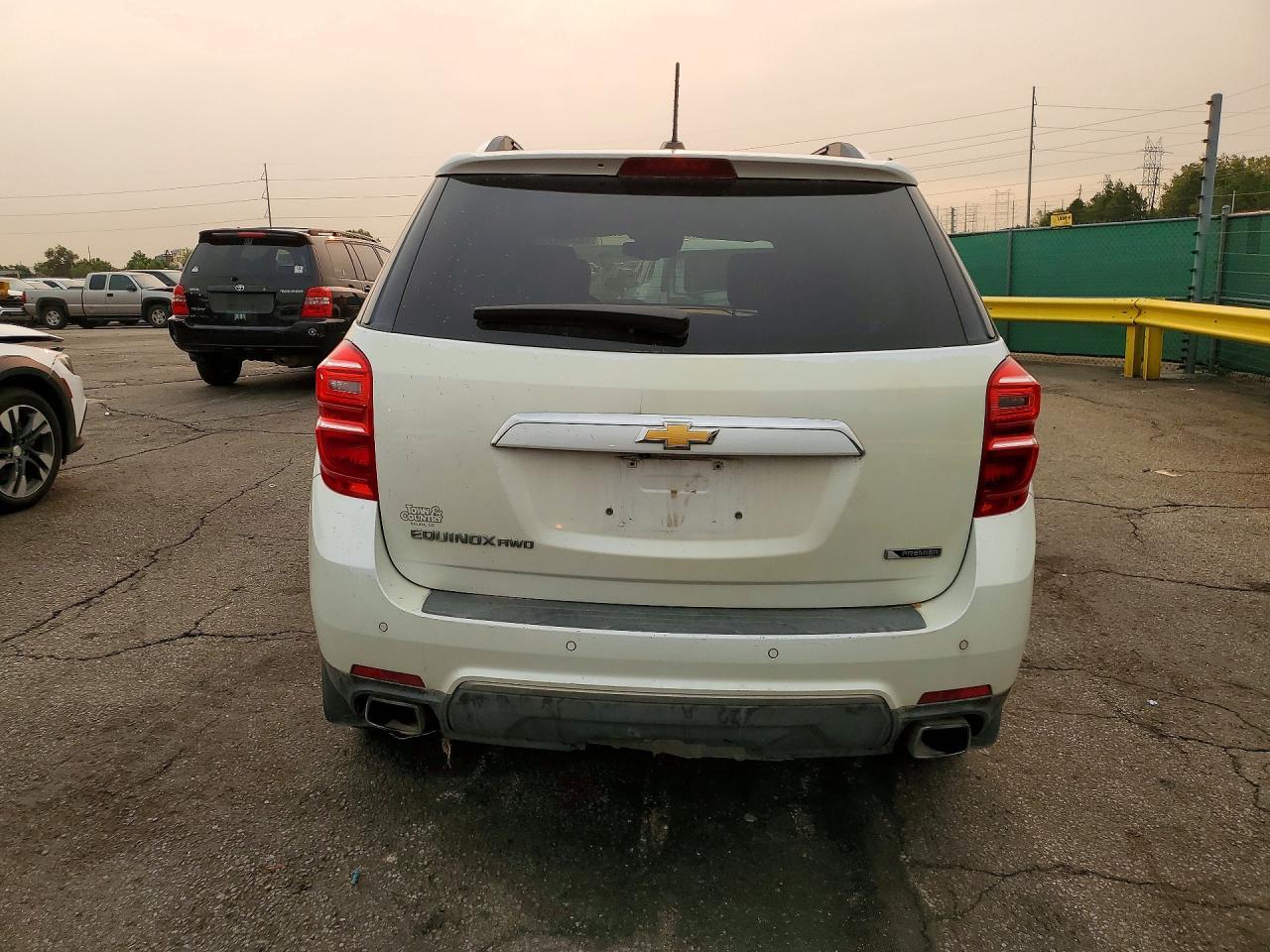 2017 Chevrolet Equinox Premier - Фото 6