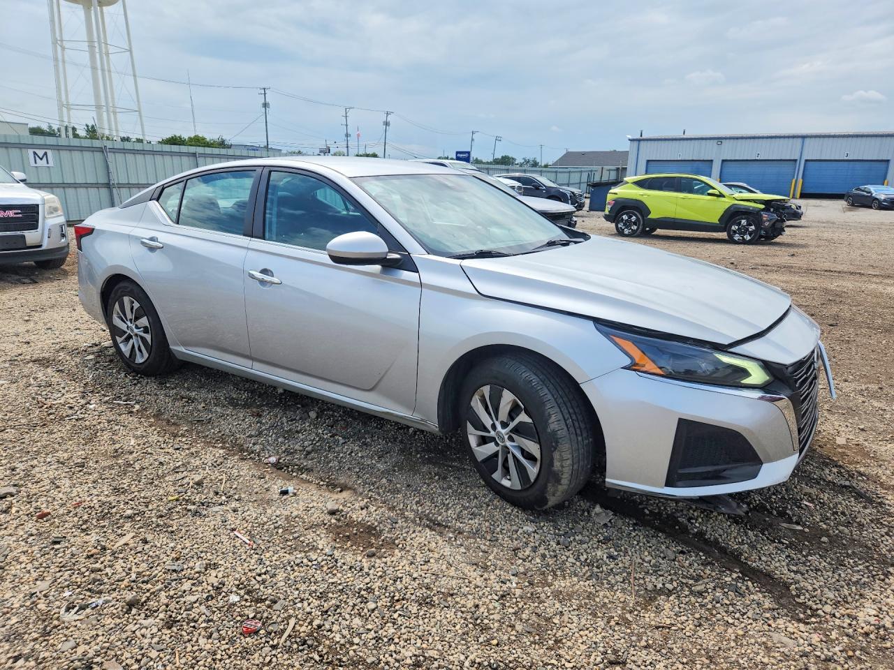 2023 Nissan Altima S - Фото 4