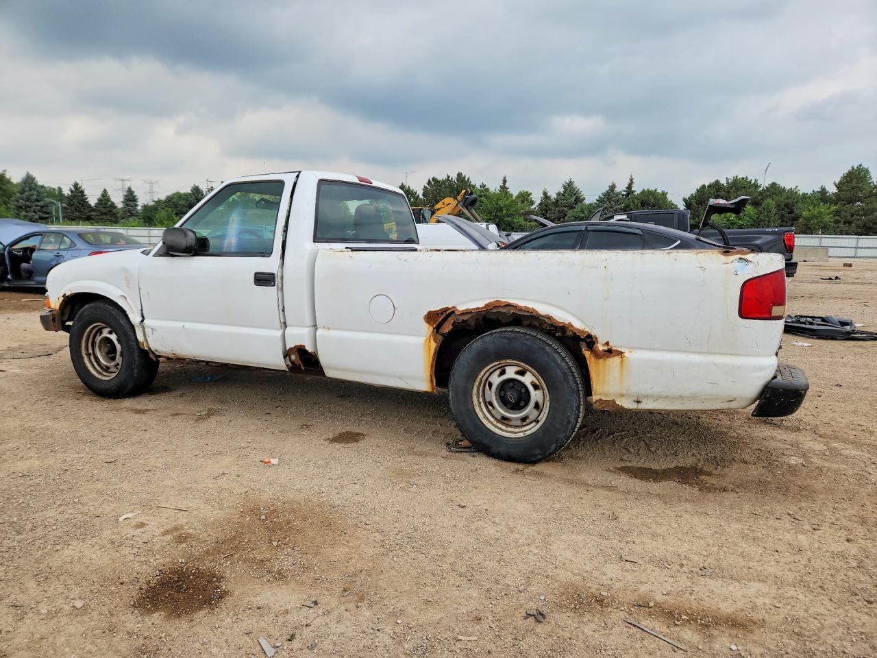 2003 Chevrolet S Truck S10 - Фото 2