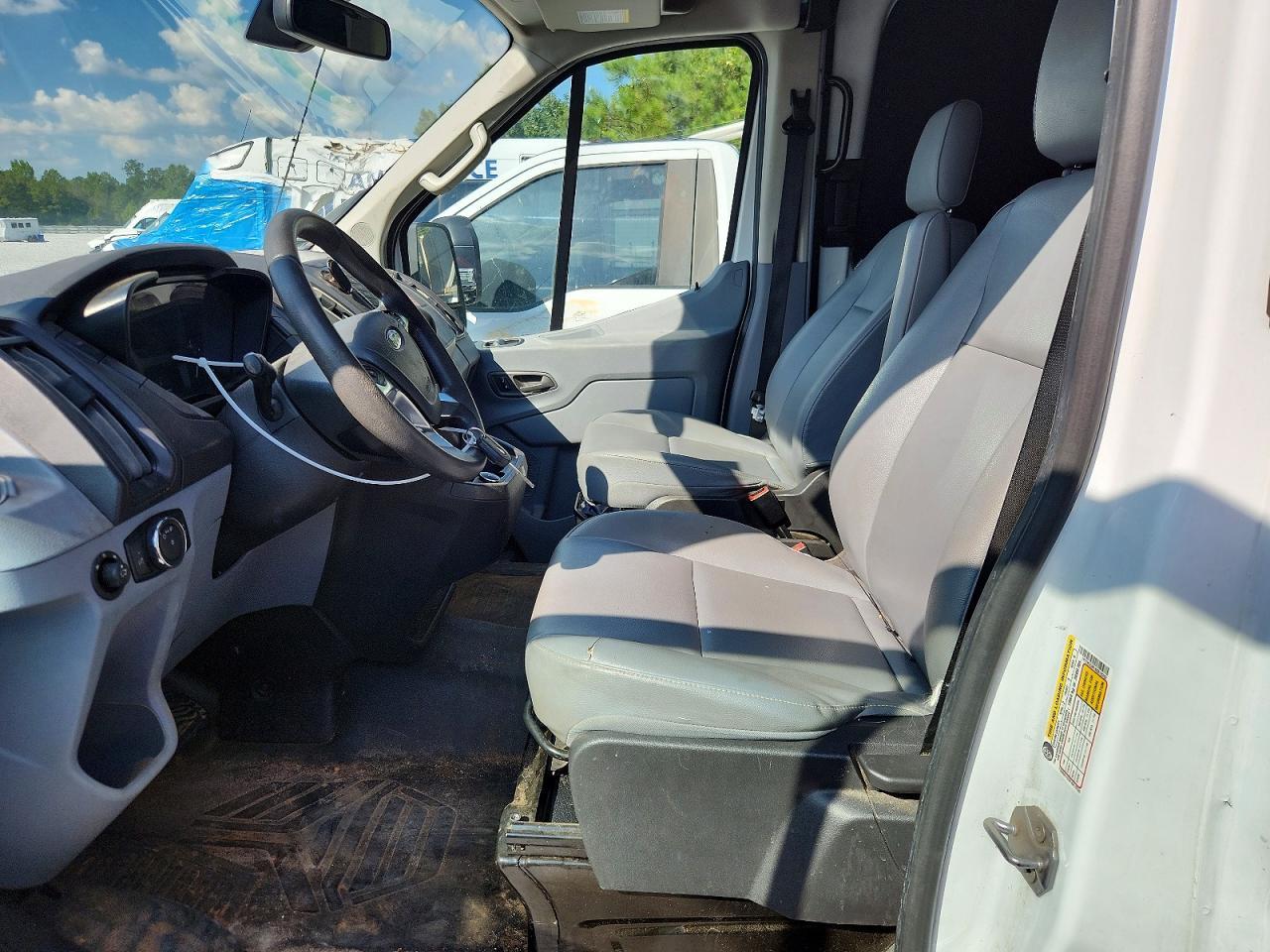 2019 Ford Transit 250 Delivery Van - Фото 7