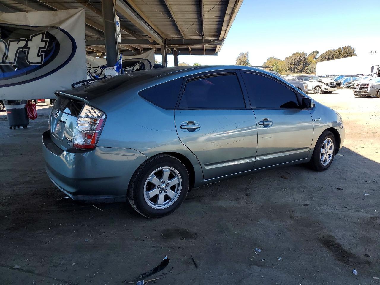 2005 Toyota Prius Base - Фото 3