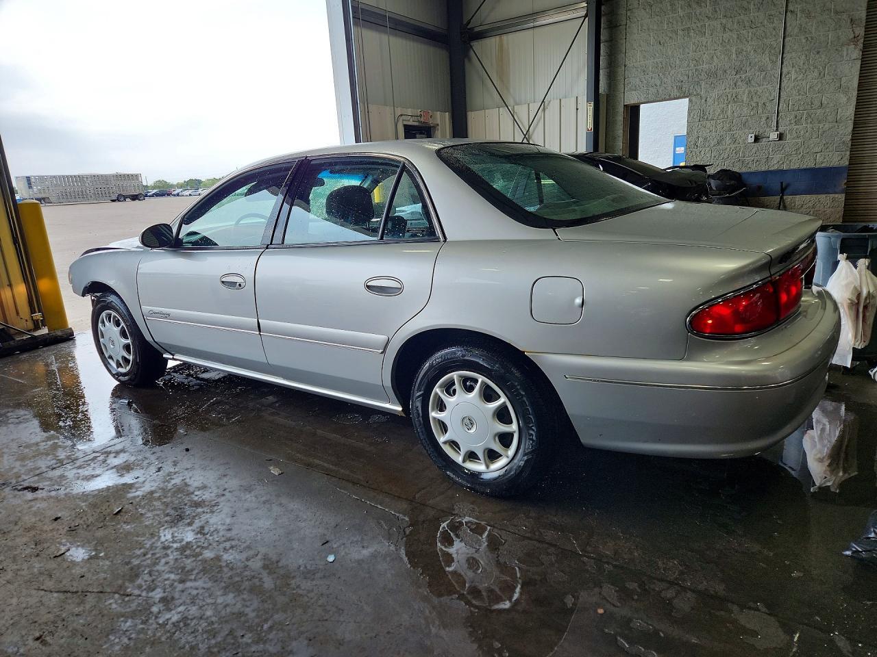 2001 Buick Century Custom - Фото 2