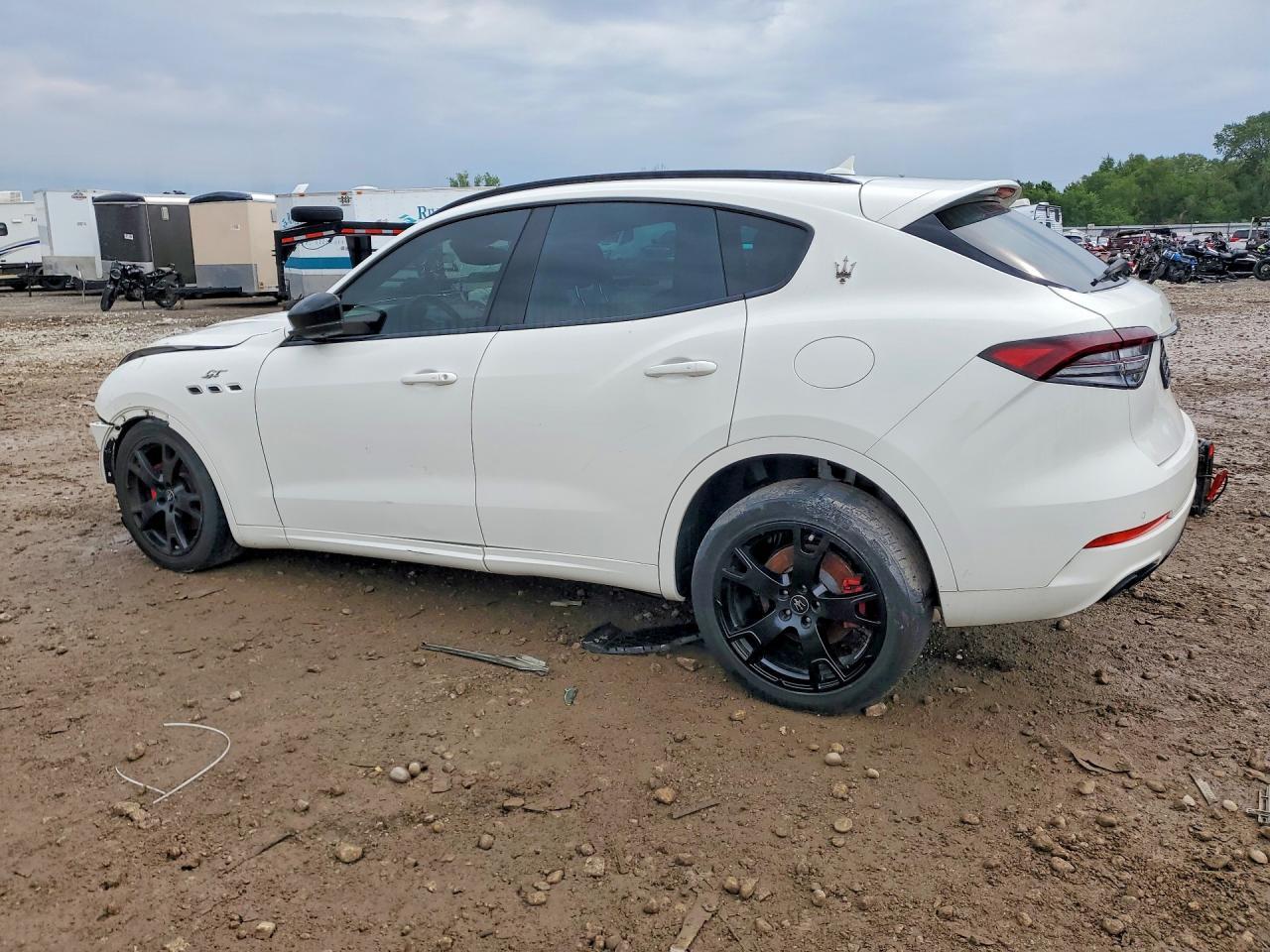 2022 Maserati Levante Base - Фото 2