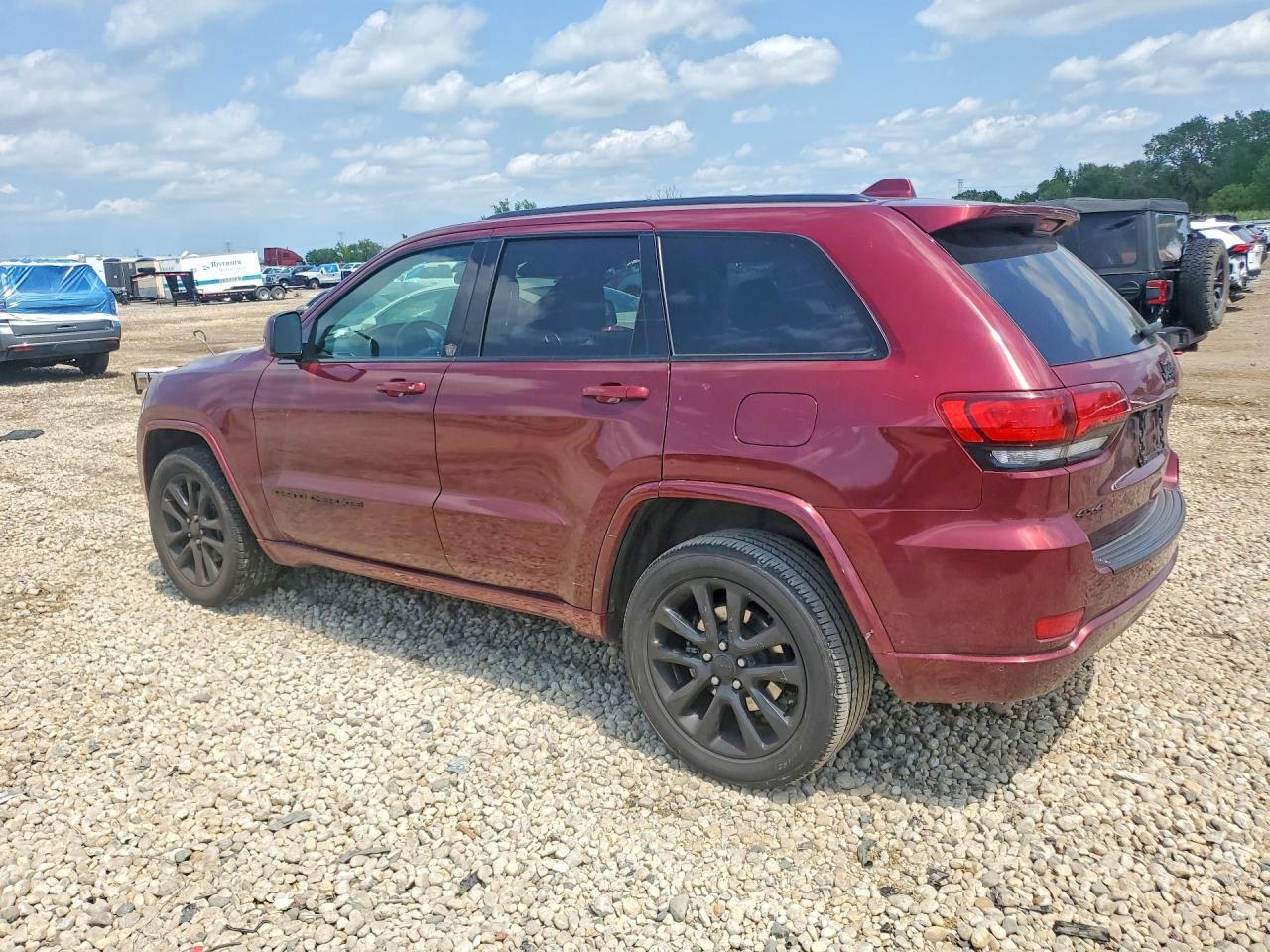 2021 Jeep Grand Cherokee Laredo - Фото 2