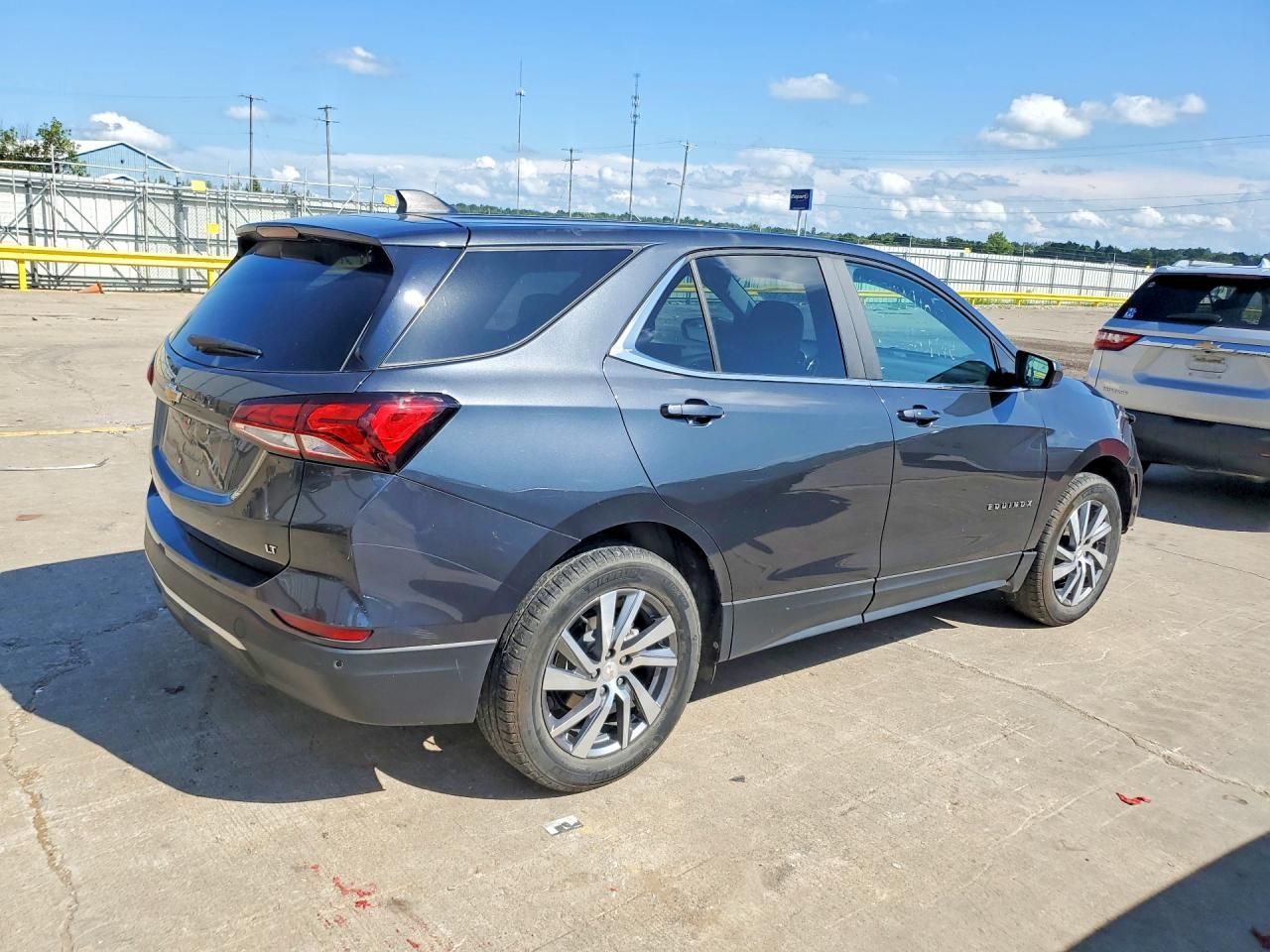 2023 Chevrolet Equinox Lt - Фото 3