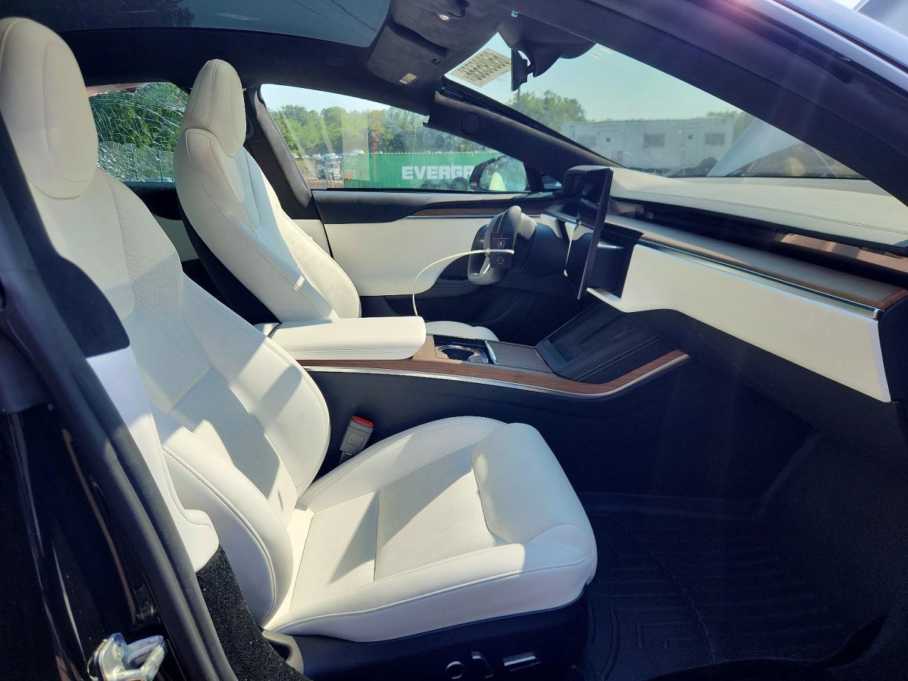 2024 Tesla Model S - Image 7