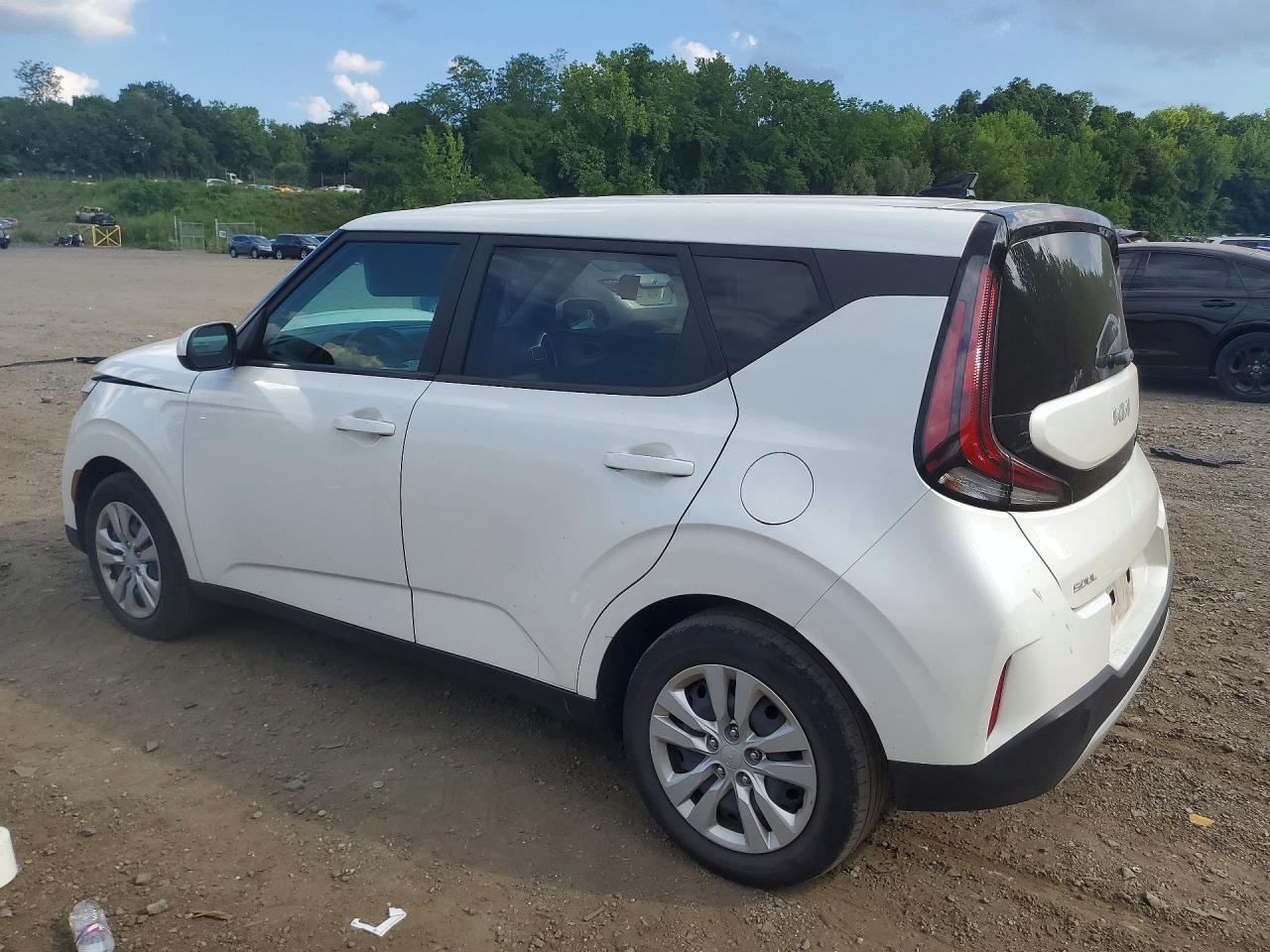 2023 Kia Soul Lx - Image 2