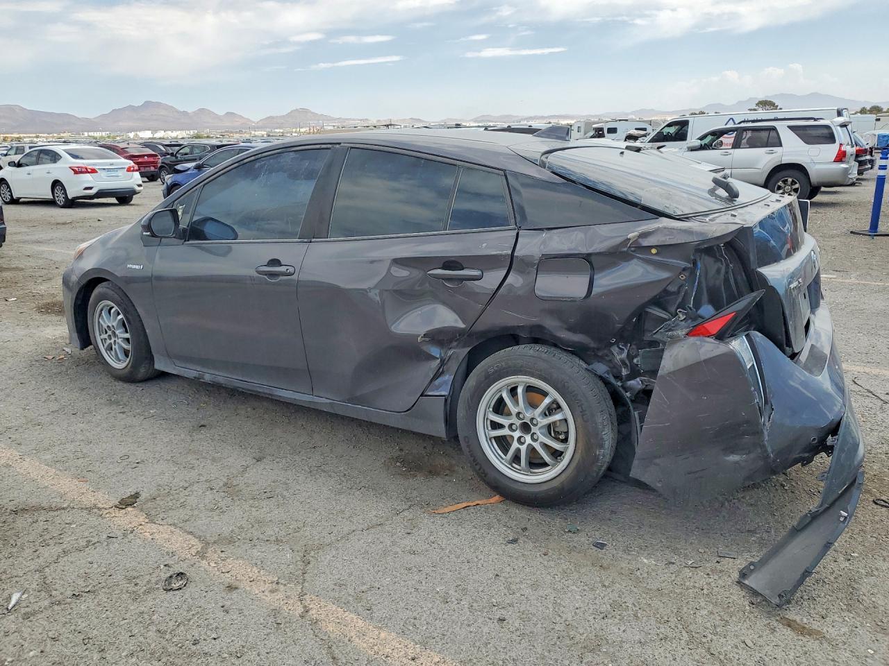 2016 Toyota Prius - Фото 2