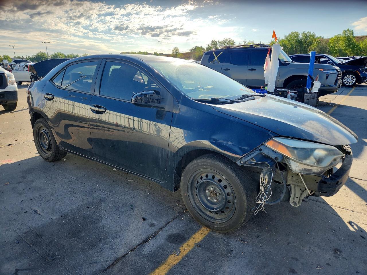 2015 Toyota Corolla Le - Фото 4