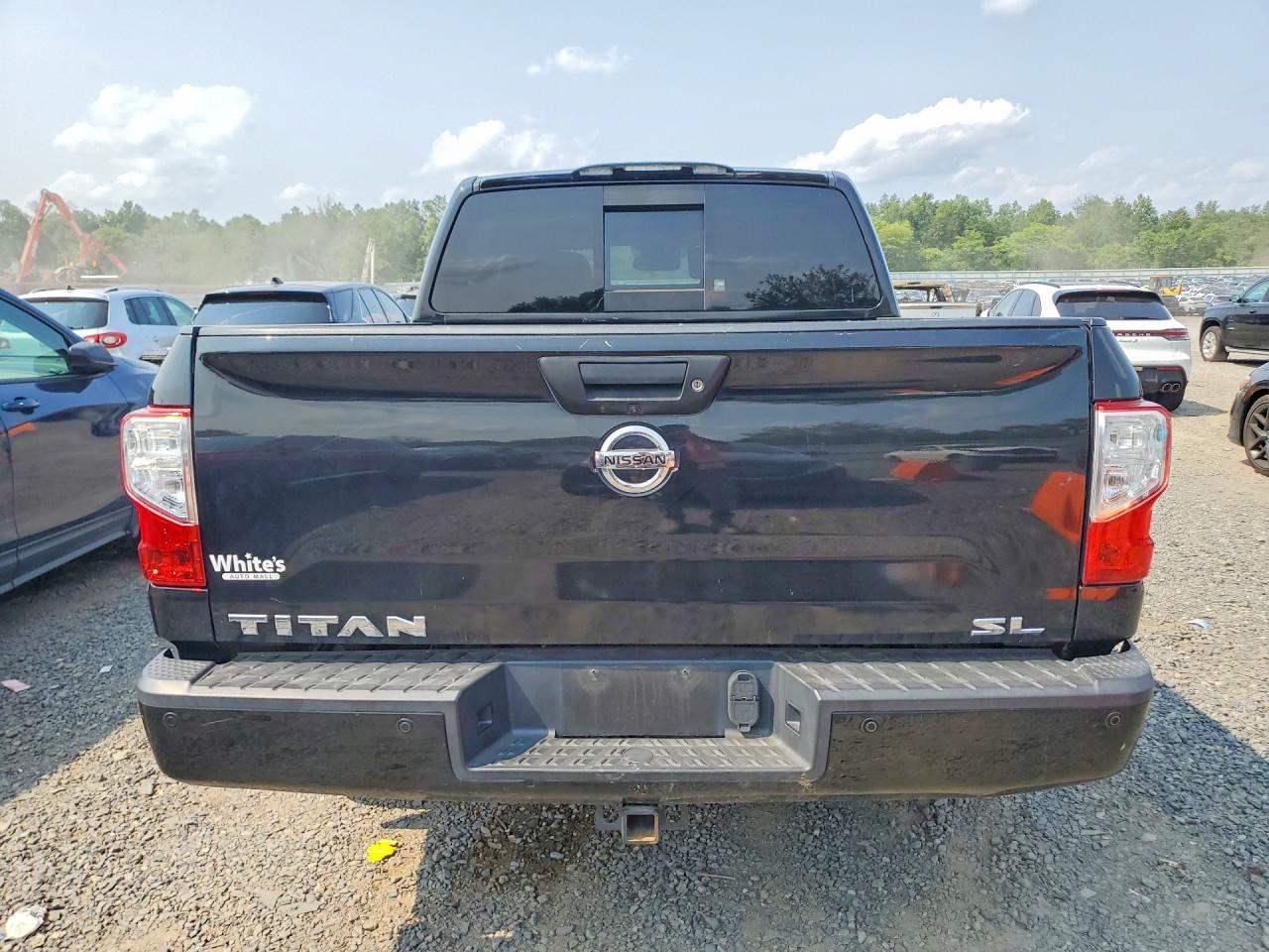 2017 Nissan Titan S - Фото 6