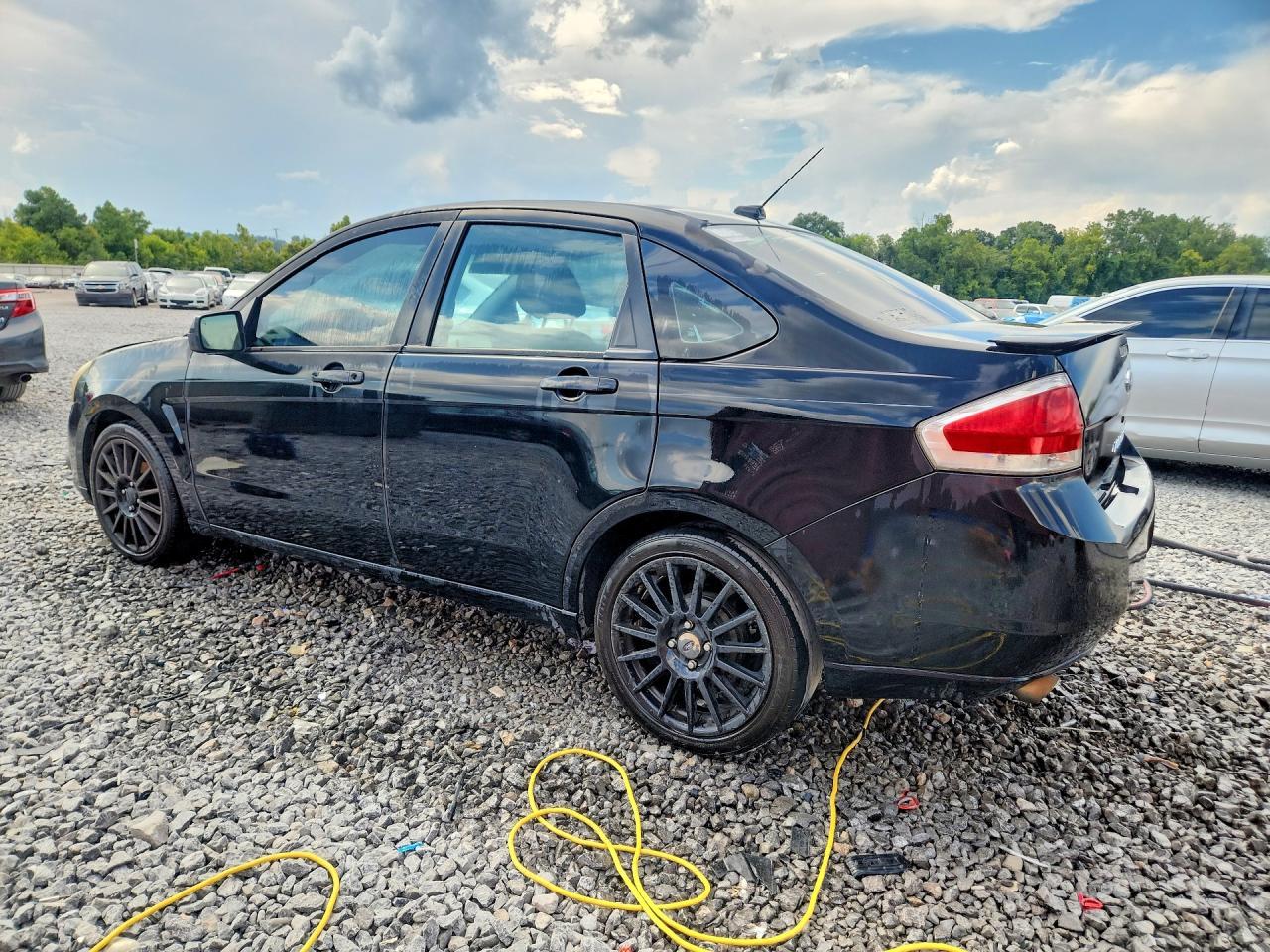 2009 Ford Focus Ses - Фото 2