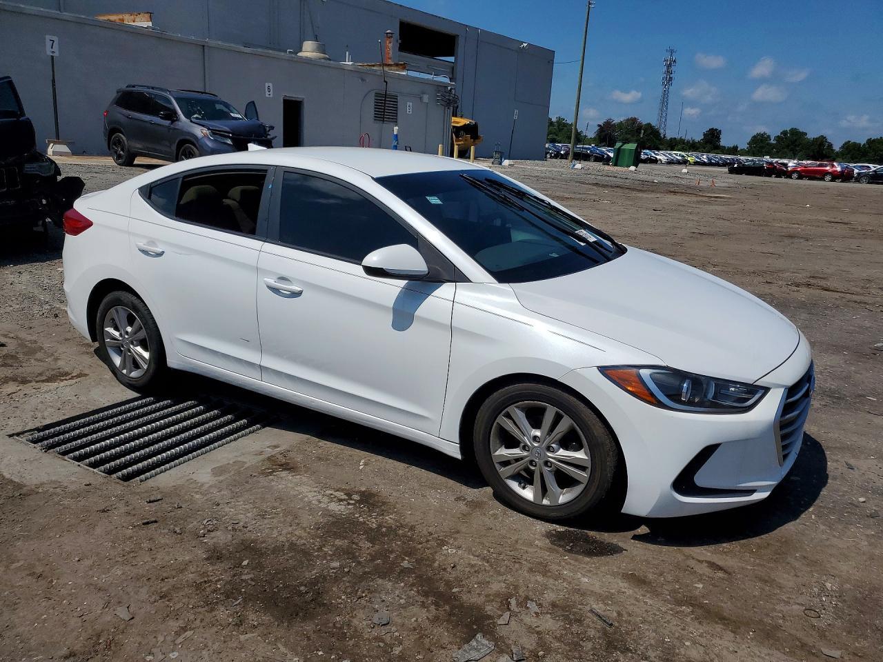 2017 Hyundai Elantra Se - Фото 4