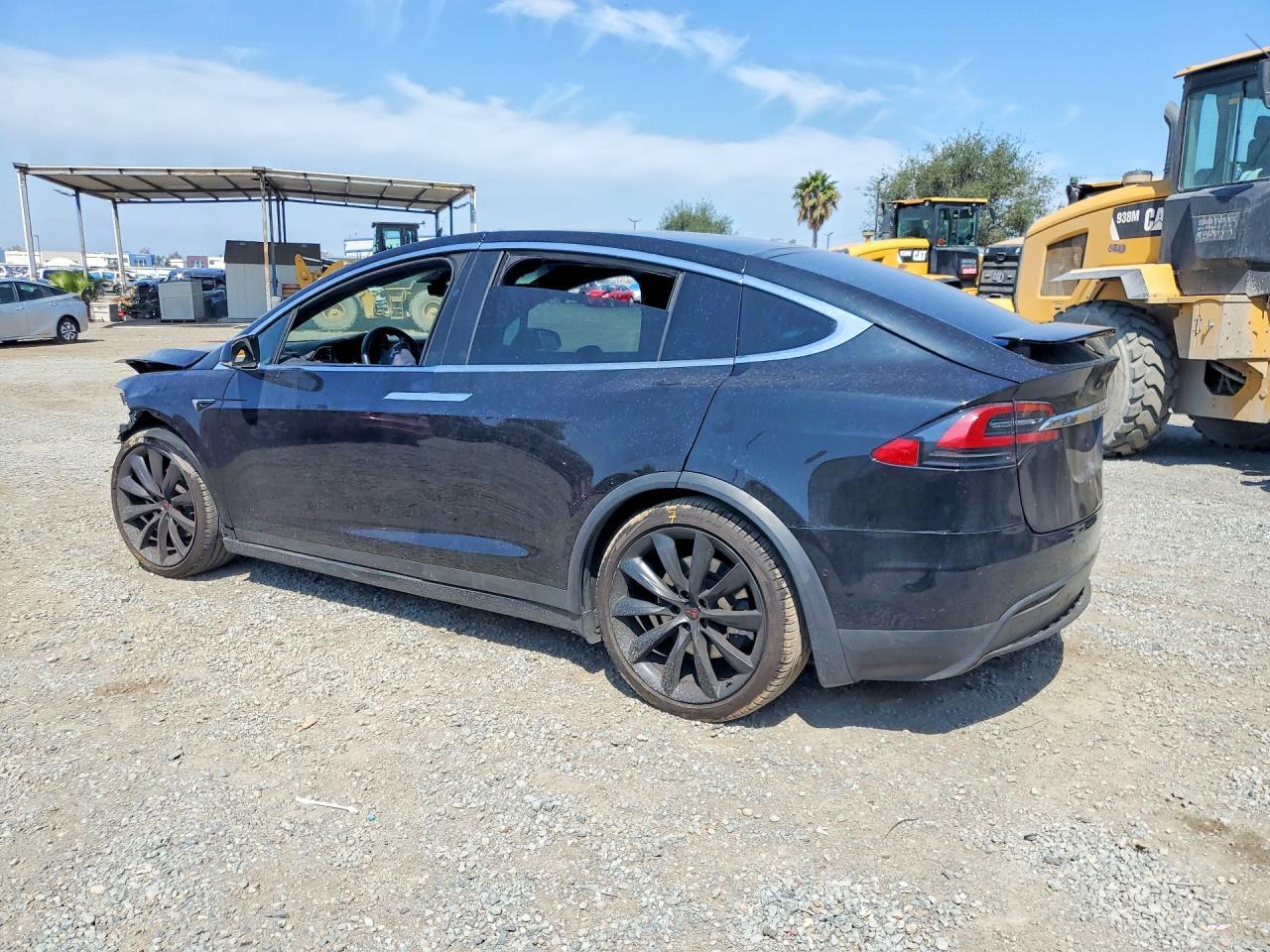 2018 Tesla Model X - Фото 2