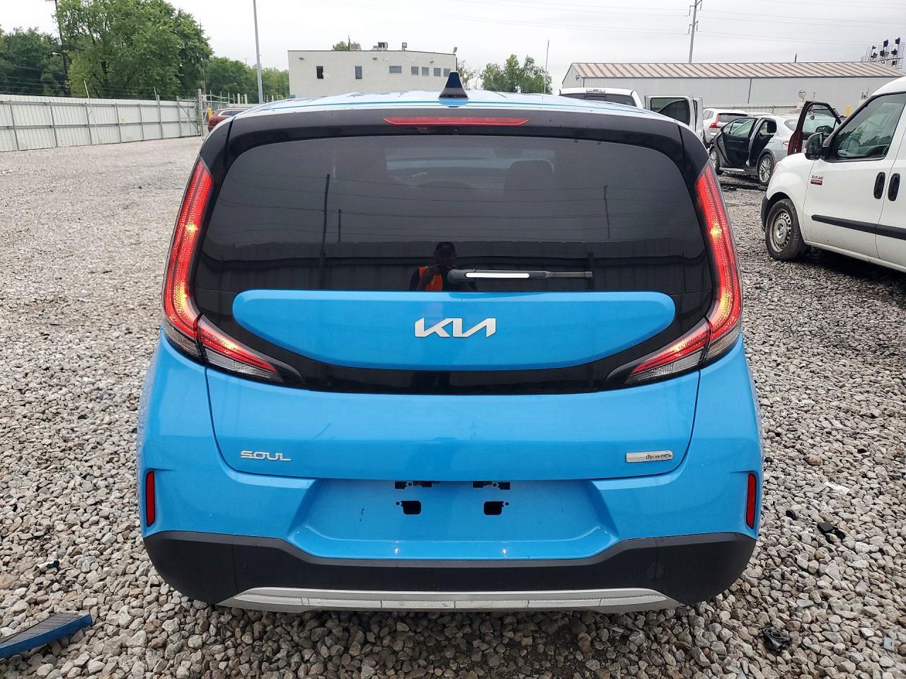 2023 Kia Soul Ex - Image 6