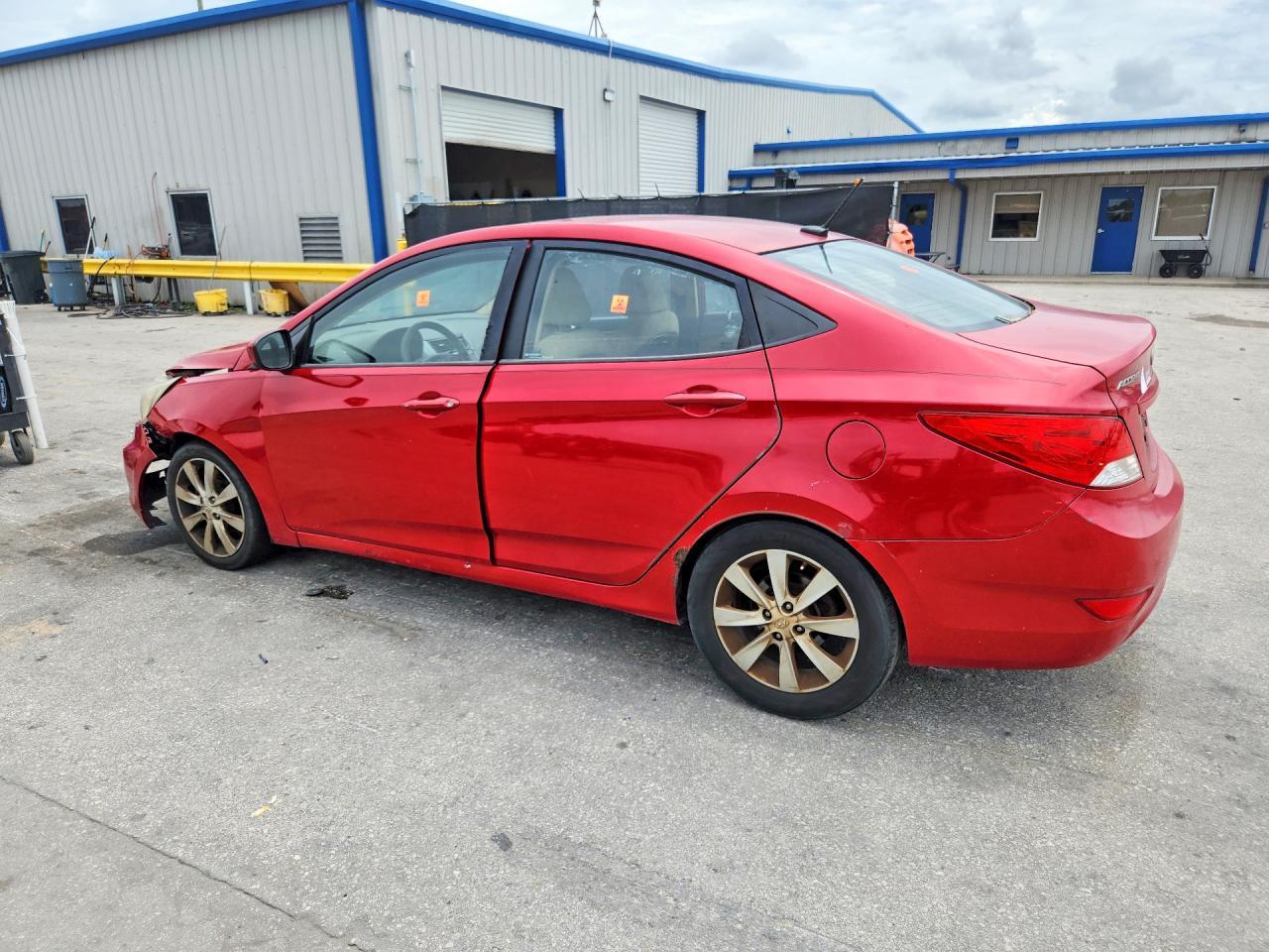 2012 Hyundai Accent Gls - Фото 2