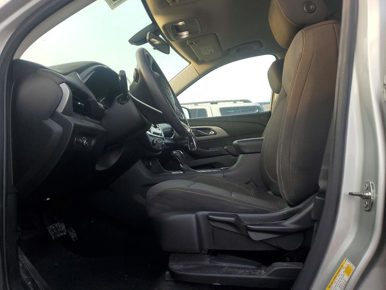 2020 Chevrolet Traverse Ls - Image 7