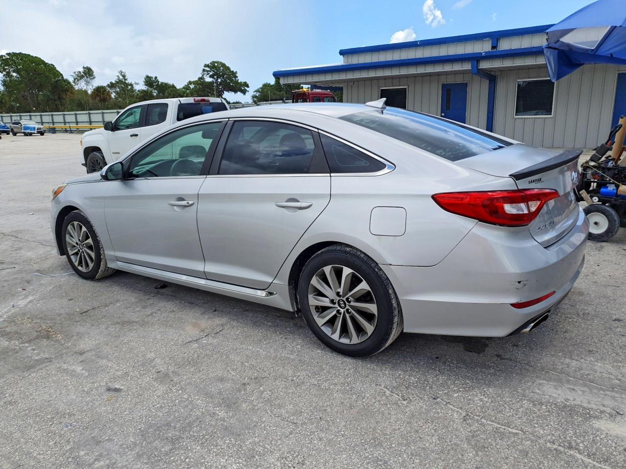 2015 Hyundai Sonata Sport - Фото 2