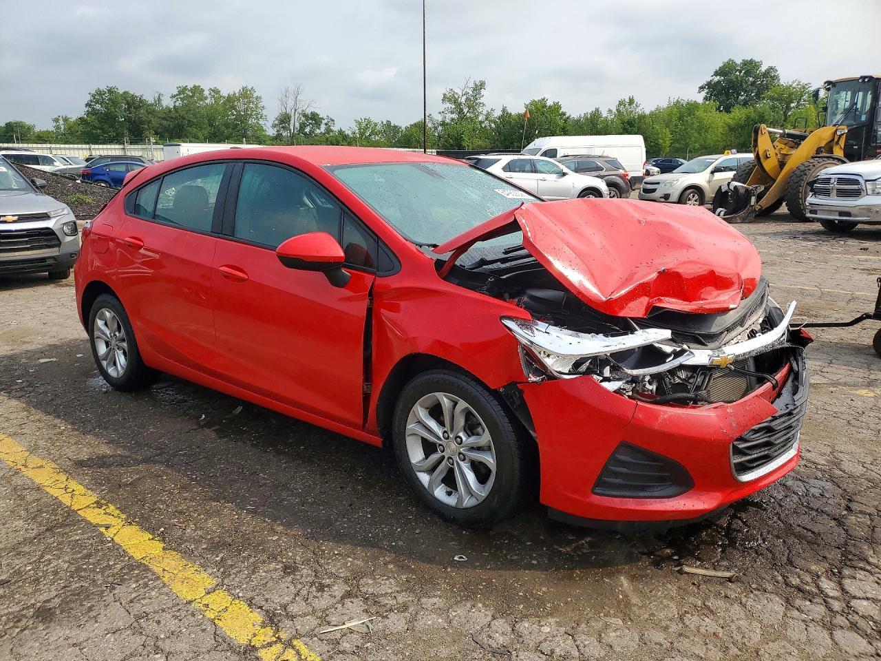 2019 Chevrolet Cruze Ls - Image 4