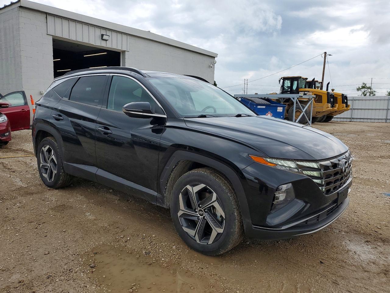 2022 Hyundai Tucson Limited - Image 4