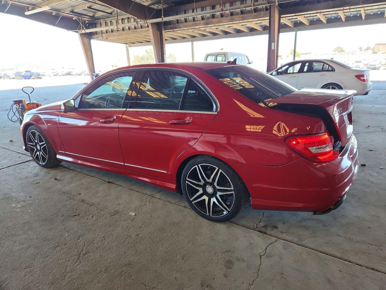 2013 Mercedes-Benz C 250 - Фото 2