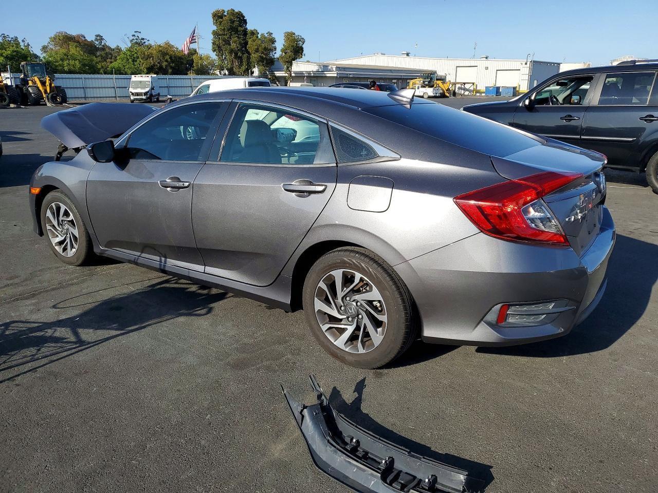 2018 Honda Civic Ex - Image 2