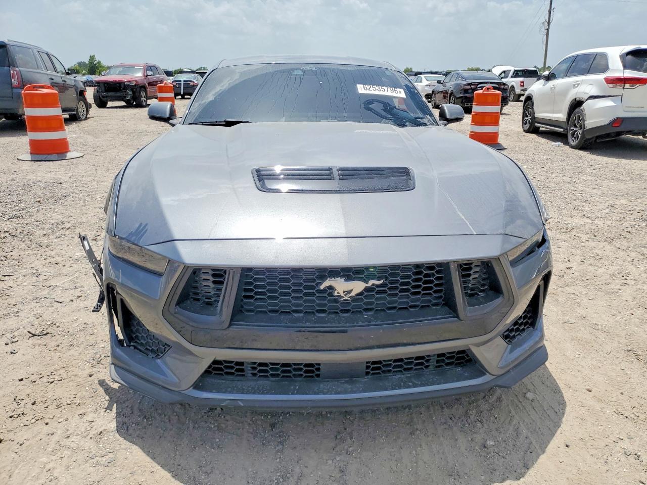 2025 Ford Mustang Gt - Image 5