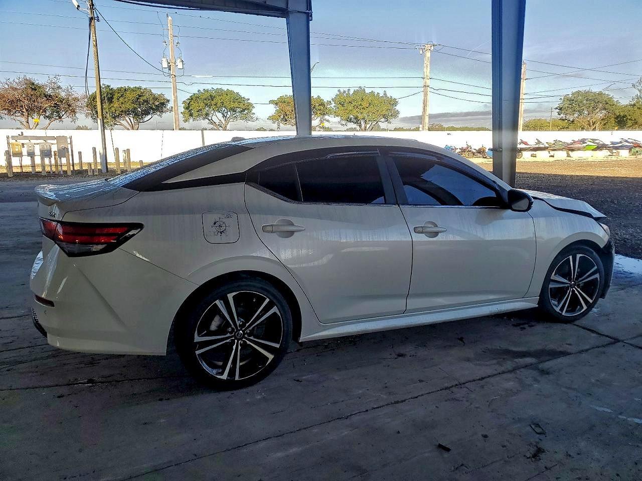 2020 Nissan Sentra Sr - Фото 3