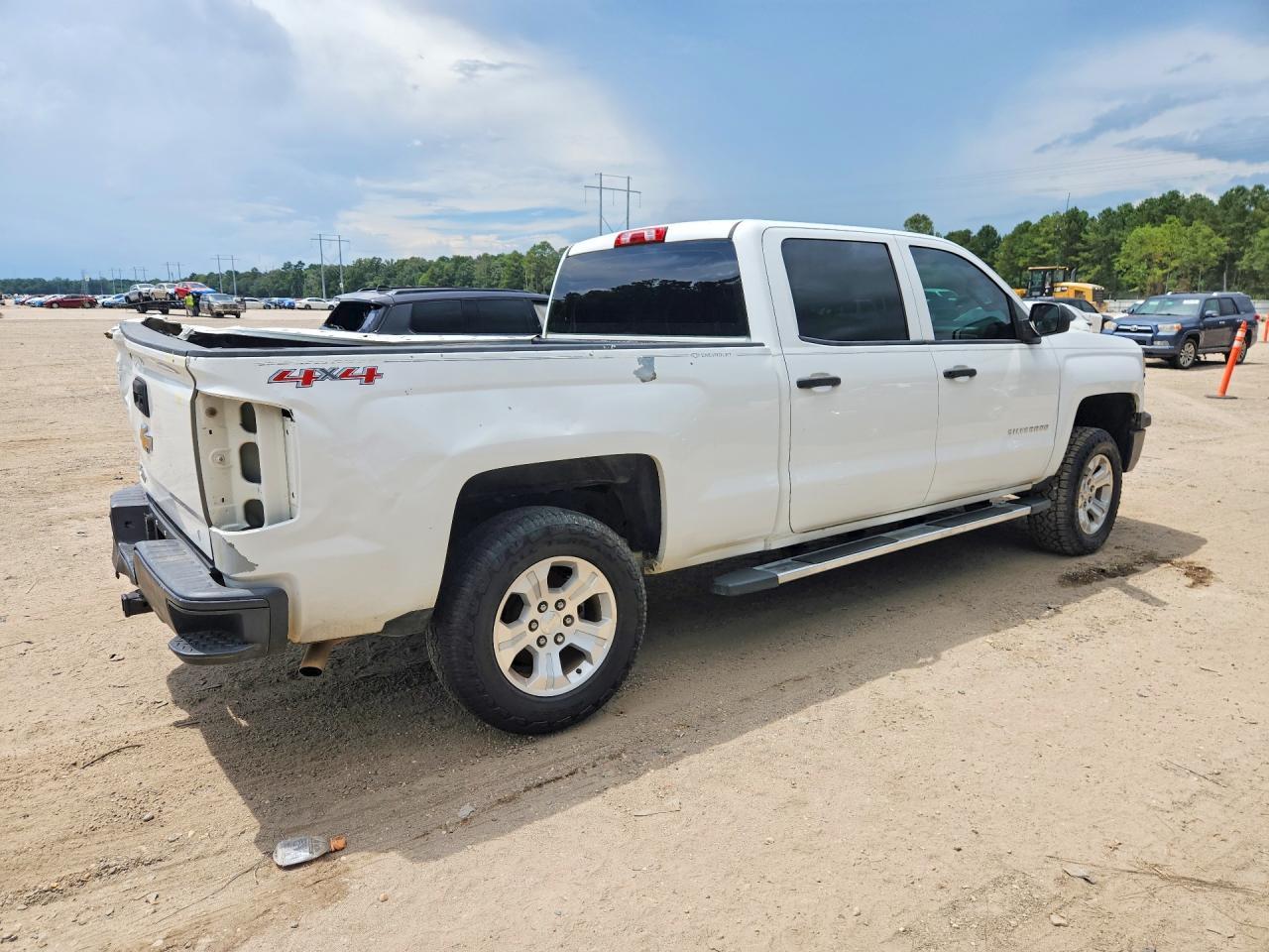 2014 Chevrolet Silverado K1500 - Image 3