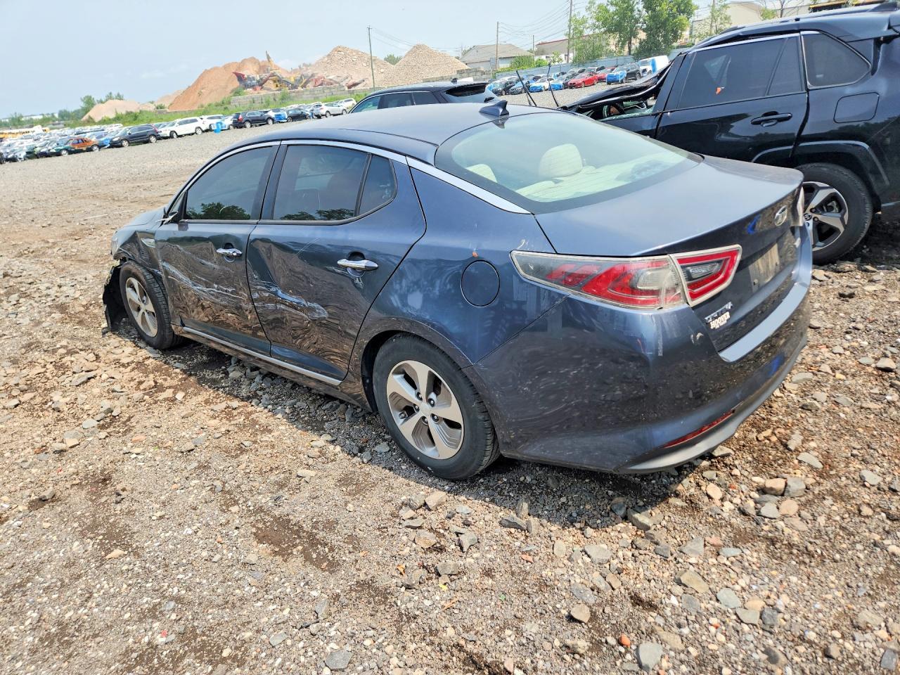 2015 Kia Optima Hybrid - Image 2