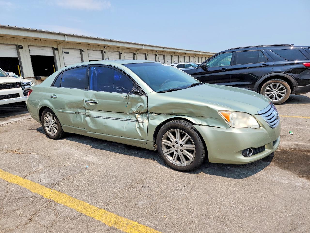 2009 Toyota Avalon Limited - Image 4