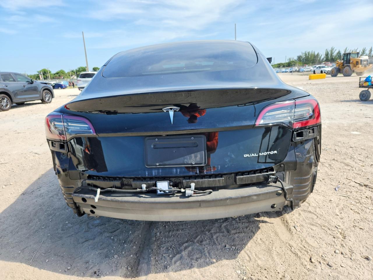2023 Tesla Model 3 - Фото 6