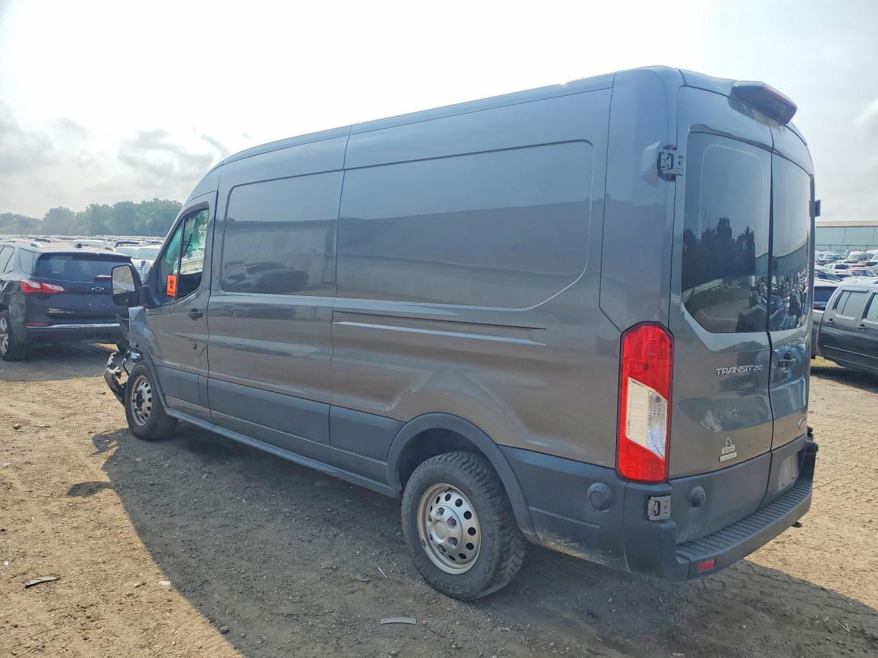 2023 Ford Transit 250 Delivery Van - Фото 2