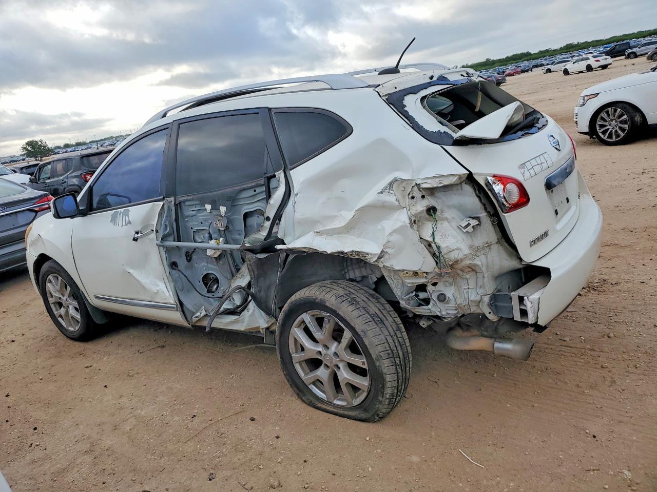 2011 Nissan Rogue S - Фото 2