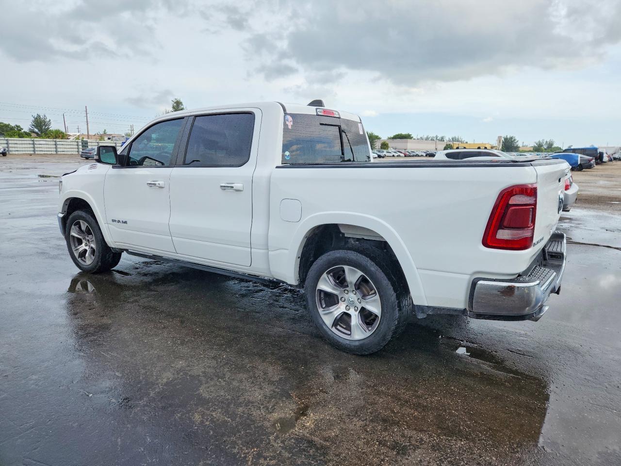 2021 Ram 1500 Laramie - Фото 2