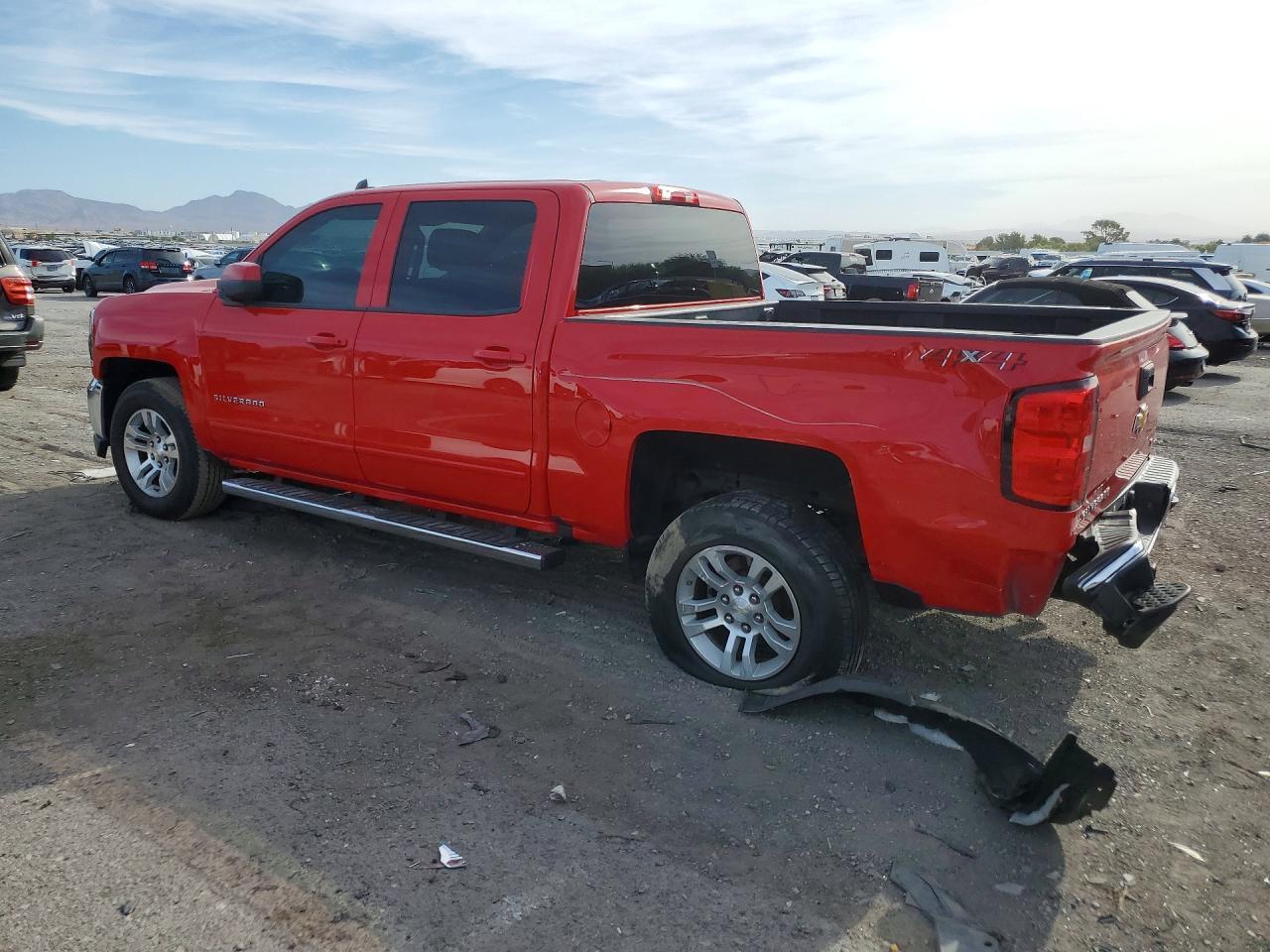 2018 Chevrolet Silverado K1500 Lt - Image 2