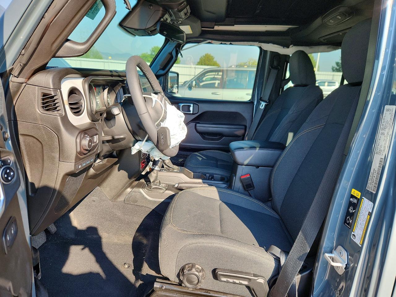 2025 Jeep Wrangler Sport 4Xe - Фото 7